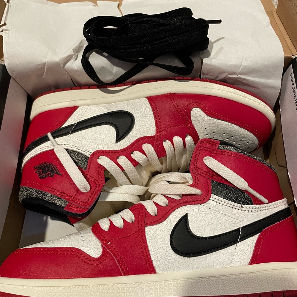 Nike Air Jordan 1 High Retro OG Chicago Lost & Found PS PRESCHOOL 3Y